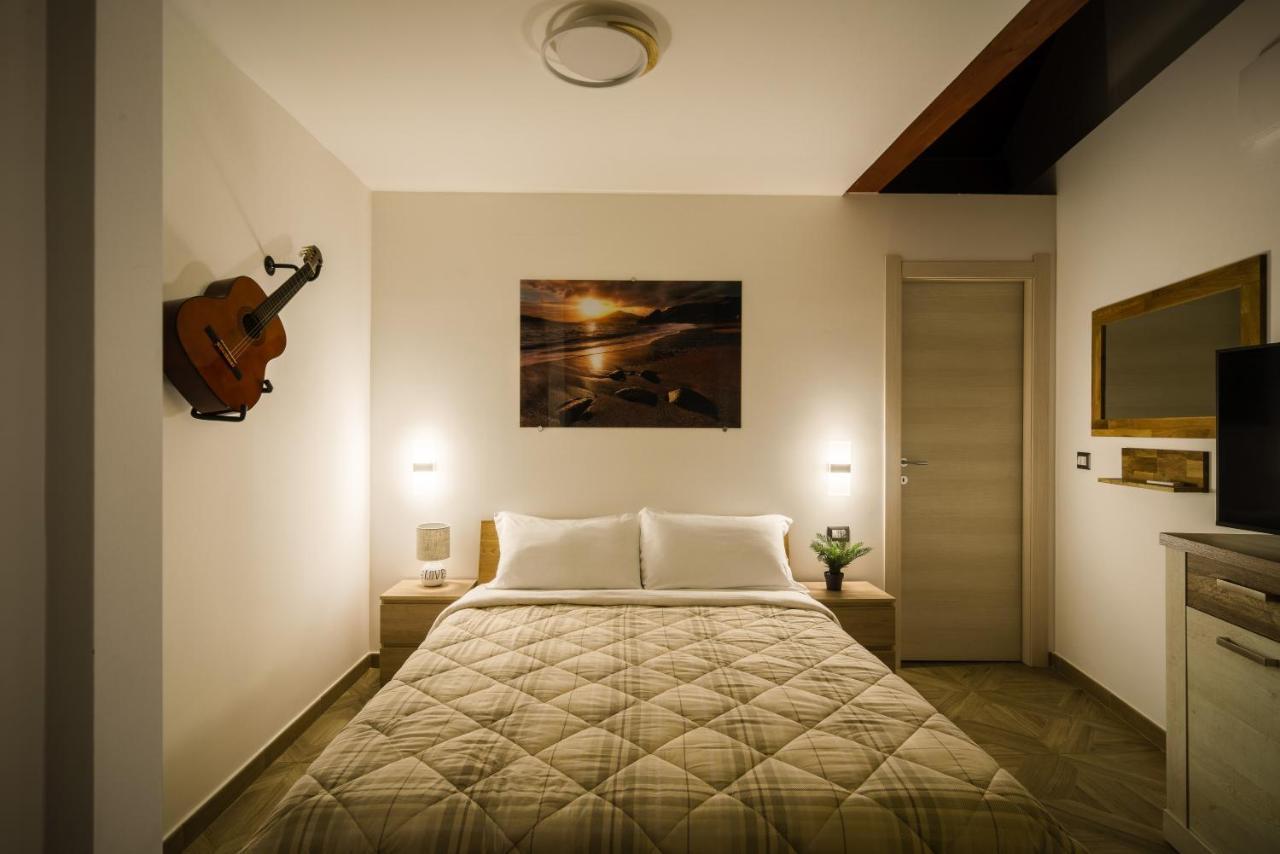 Monsuite Relais - Chalet Monserrato Bagian luar foto
