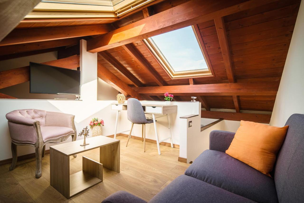 Monsuite Relais - Chalet Monserrato Bagian luar foto